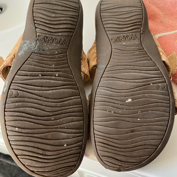 Vionic sandals size 6 - Picture 5 of 5